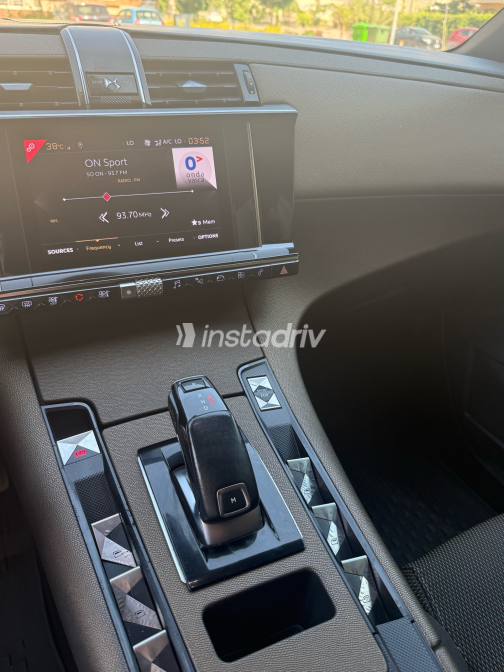 دى اس DS7 2019 أسود أوتوماتيك مستعملة للبيع في القاهرة - 4