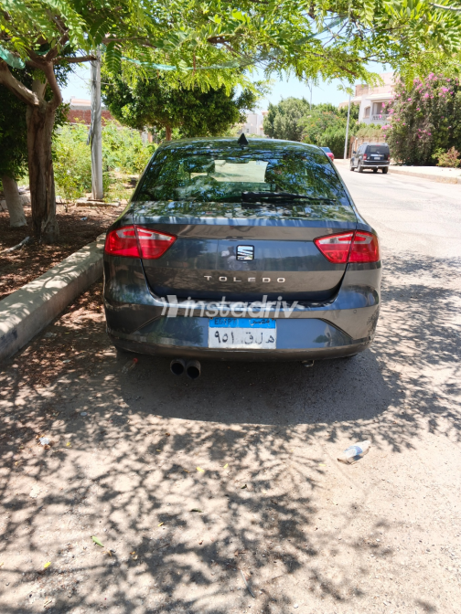 Seat Toledo 2016 Green Automatic Used for Sale in Heliopolis - 1