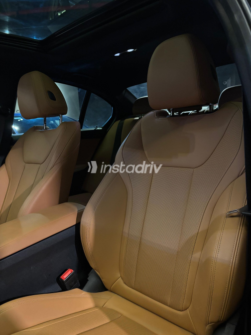 بي ام دبليو 320 2026 أسود أوتوماتيك مستعملة للبيع في القاهرة - 1