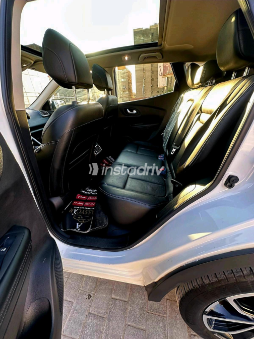 Renault Kadjar 2022 White Automatic Used for Sale in Nasr city - 5