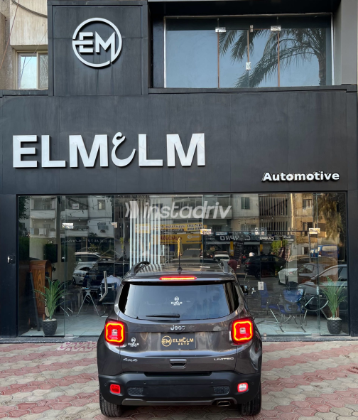 Jeep Renegade 2020 Gray Automatic Used for Sale in Nasr city - 3