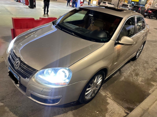 Volkswagen Jetta 2008 Gold Automatic Used for Sale in Cairo