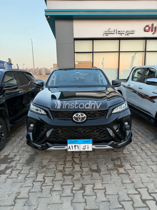 Toyota Fortuner 2025 Black Automatic Used for Sale in Nasr city - 2