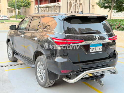 Toyota Fortuner 2024 Black Automatic Used for Sale in Nasr city - 4