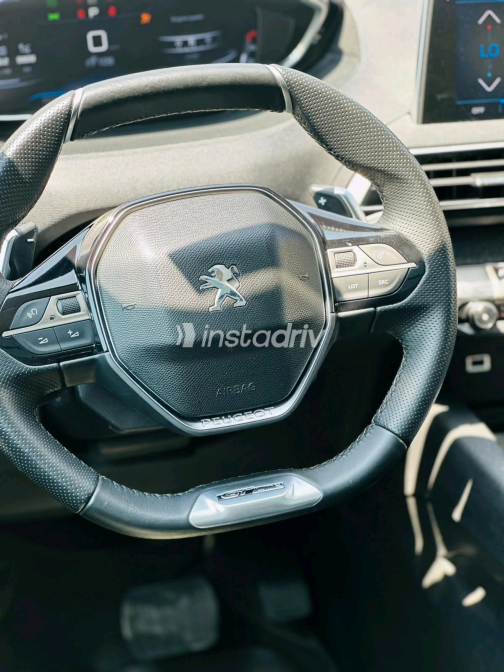 Peugeot 5008 2019 Black Automatic Used for Sale in Nasr city - 4