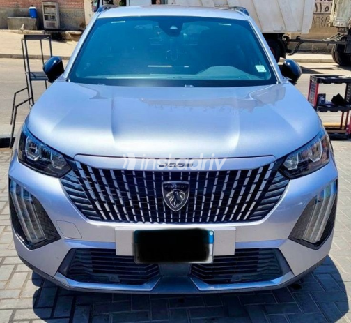 Peugeot 2008 2024 Silver Automatic Used for Sale in Cairo - 2