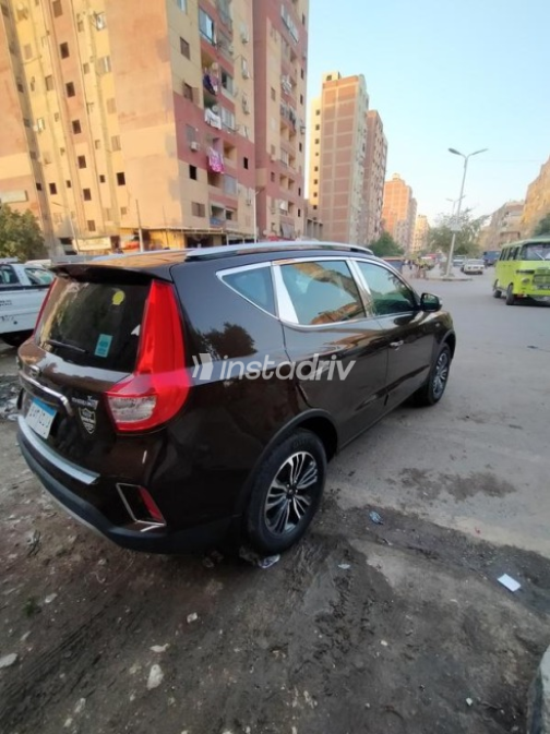 جيلي امجراند X7 2019 أبيض أوتوماتيك مستعملة للبيع في القاهرة الكبرى ( القاهرة - الجيزة) - 4