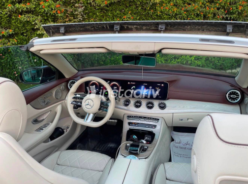 Mercedes E 200 2021 Red Automatic Used for Sale in Mokattam - 3