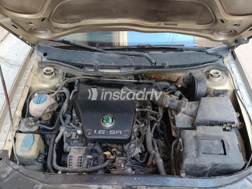 Skoda Octavia A4 2005 Gold Automatic Used for Sale in Edku - 2