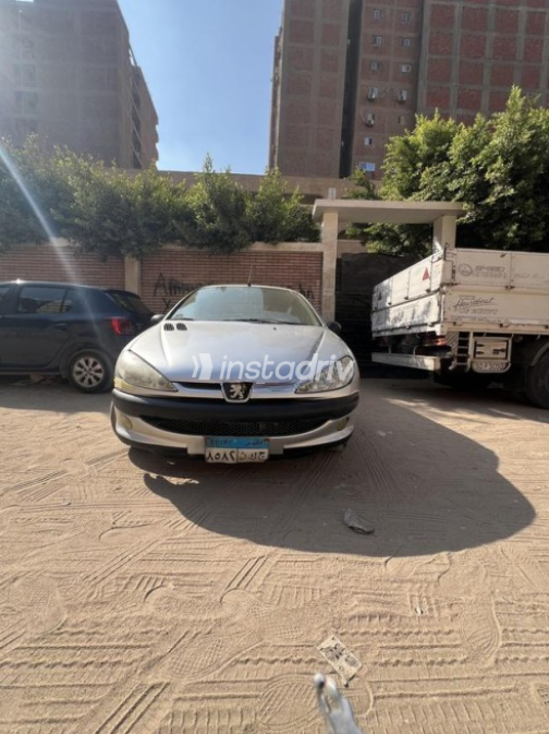 Peugeot 206 2001 Silver Automatic Used for Sale in Giza - 2