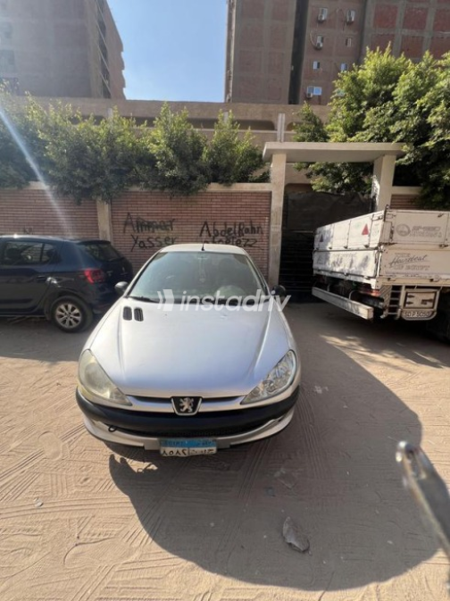 Peugeot 206 2001 Silver Automatic Used for Sale in Giza - 3