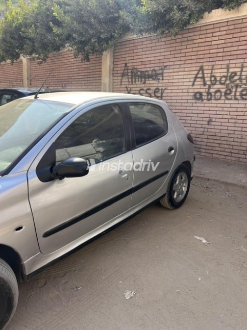 Peugeot 206 2001 Silver Automatic Used for Sale in Giza - 4