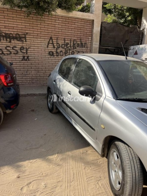 Peugeot 206 2001 Silver Automatic Used for Sale in Giza - 5