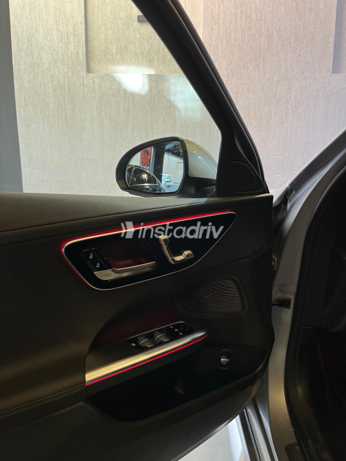 Mercedes C 180 2023 Silver Automatic Used for Sale in Cairo - 7