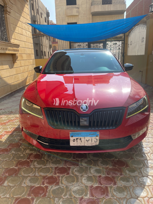 سكودا سوبيرب 2019 أحمر أوتوماتيك مستعملة للبيع في مصر الجديدة - 4