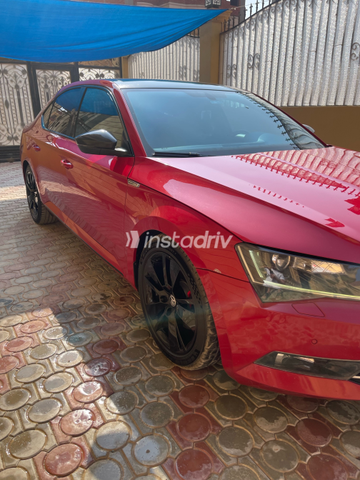 سكودا سوبيرب 2019 أحمر أوتوماتيك مستعملة للبيع في مصر الجديدة - 5