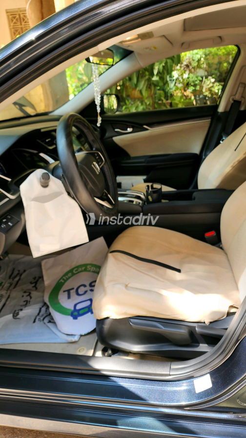 Honda Civic 2021 White Automatic Used for Sale in Maadi - 9