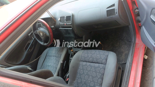 Seat Ibiza 2002 Red Manual Used for Sale in Giza - 1