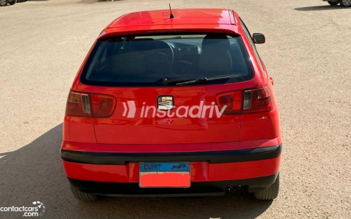 Seat Ibiza 2002 Red Manual Used for Sale in Giza - 4