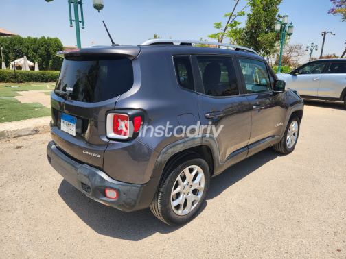 Jeep Renegade 2016 Gray Automatic Used for Sale in Giza - 3