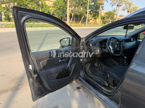 Renault Duster 2021 Gray CVT Used for Sale in Cairo - 7