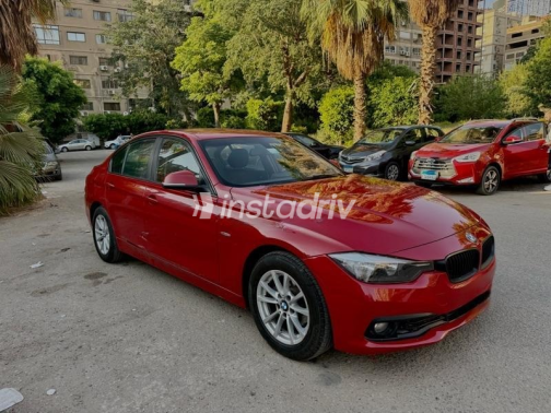 BMW 318 2016 Red Automatic Used for Sale in Heliopolis - 4