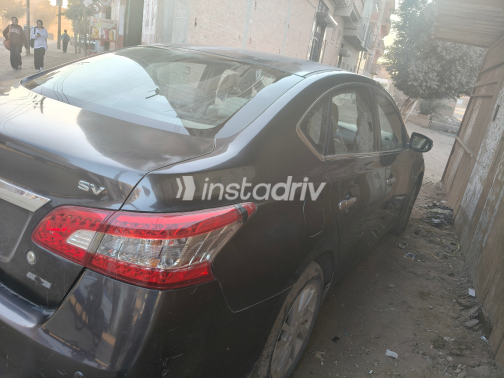 Nissan Sentra 2016 Gray Automatic Used for Sale in Monufia - 5