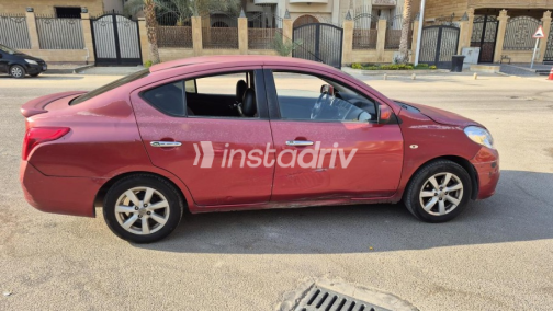 Nissan Sunny 2013 Red Automatic Used for Sale in Greater Cairo ( Cairo + Giza) - 5