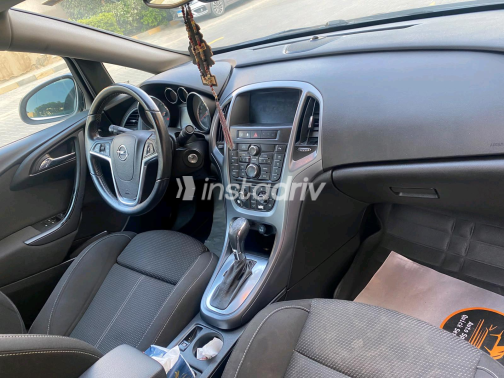 Opel Astra 2016 Dark Gray Automatic Used for Sale in Cairo - 9