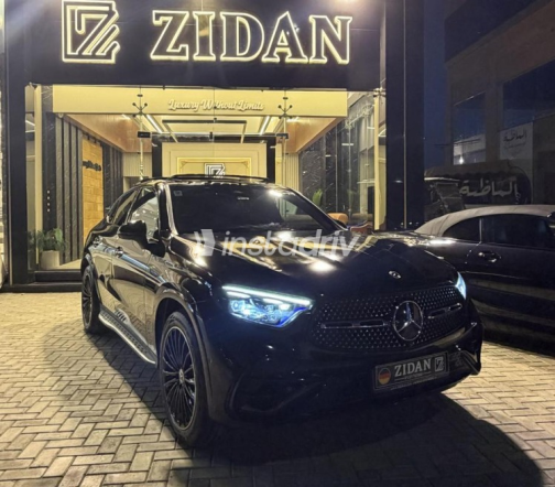 مرسيدس GLC 300 2025 أسود أوتوماتيك مستعملة للبيع في مدينة الشيخ زايد - 1