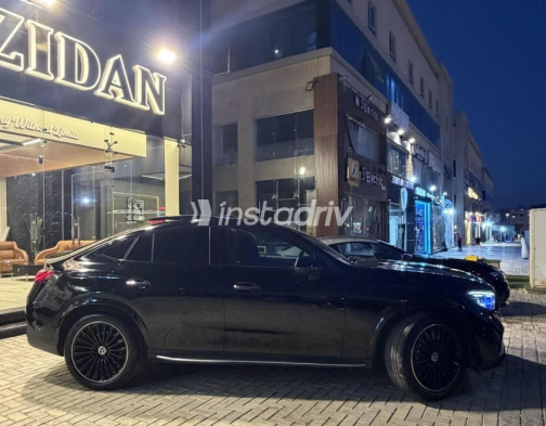 مرسيدس GLC 300 2025 أسود أوتوماتيك مستعملة للبيع في مدينة الشيخ زايد - 3