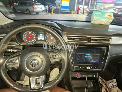 ام جى 5 2021 أزرق CVT مستعملة للبيع في شيراتون - 1