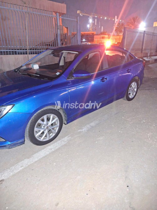 ام جى 5 2021 أزرق CVT مستعملة للبيع في شيراتون - 3