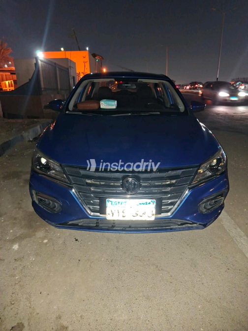 ام جى 5 2021 أزرق CVT مستعملة للبيع في شيراتون - 6