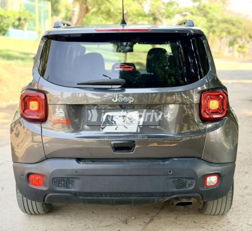 Jeep Renegade 2020 Black Automatic Used for Sale in Cairo - 6