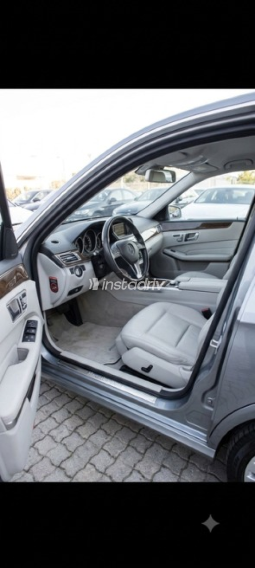 Mercedes E 250 2014 Silver Automatic Used for Sale in Mokattam - 4
