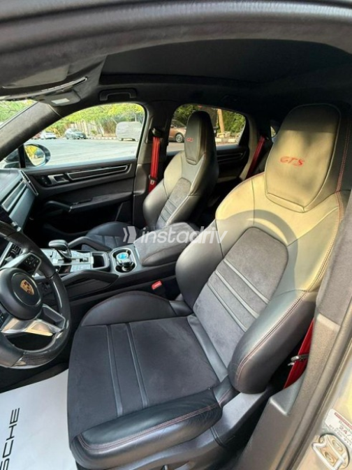 Porsche Cayenne 2022 Silver Automatic Used for Sale in Sheikh Zayed City - 2