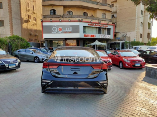 كيا سيراتو 2019 أسود أوتوماتيك مستعملة للبيع في المعادى - 4