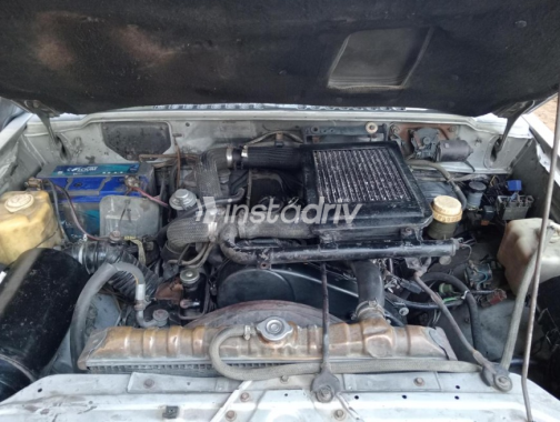 Mitsubishi Pajero 1990 Silver Automatic Used for Sale in 6 October - 2