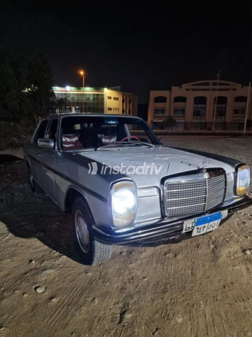 Mercedes 200 1976 Silver Automatic Used for Sale in 10th of Ramadan - 1