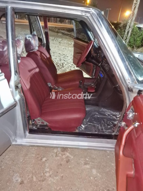 Mercedes 200 1976 Silver Automatic Used for Sale in 10th of Ramadan - 7
