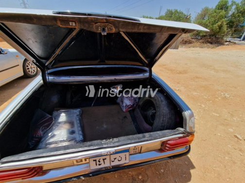 Mercedes 200 1976 Silver Automatic Used for Sale in 10th of Ramadan - 9