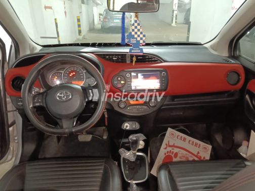 Toyota Yaris 2017 Silver Automatic Used for Sale in Cairo - 5