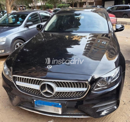 مرسيدس E 200 2020 أسود أوتوماتيك مستعملة للبيع في مصر الجديدة - 2