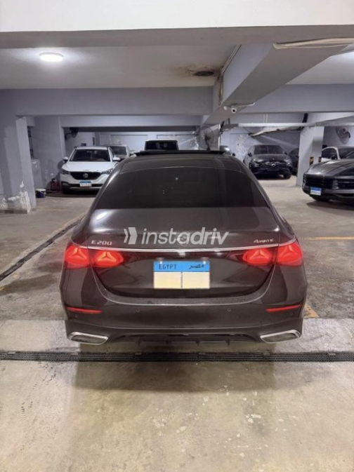 Mercedes E 200 2025 Gray Automatic Used for Sale in Sheikh Zayed City - 2