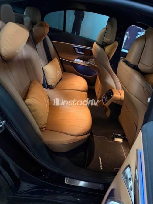 Mercedes E 200 2025 Gray Automatic Used for Sale in Sheikh Zayed City - 3