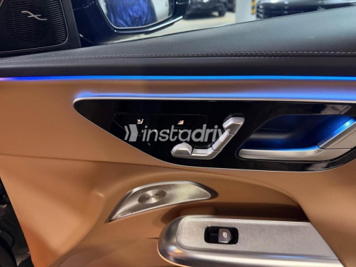 Mercedes E 200 2025 Gray Automatic Used for Sale in Sheikh Zayed City - 4