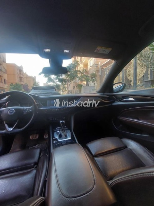 Opel Insignia 2019 White Automatic Used for Sale in Greater Cairo ( Cairo + Giza) - 5
