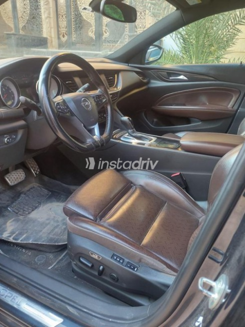 Opel Insignia 2019 White Automatic Used for Sale in Greater Cairo ( Cairo + Giza) - 6