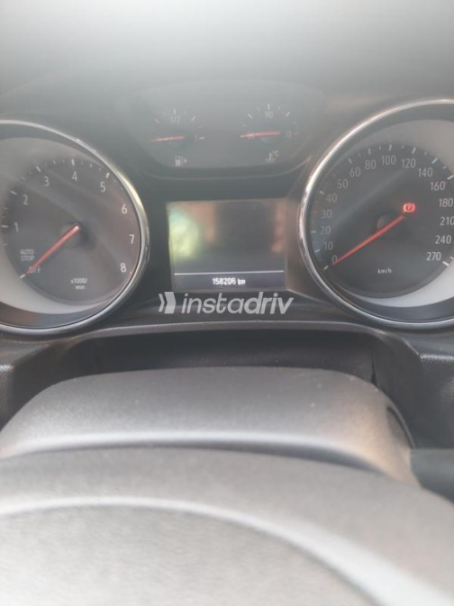Opel Insignia 2019 White Automatic Used for Sale in Greater Cairo ( Cairo + Giza) - 7